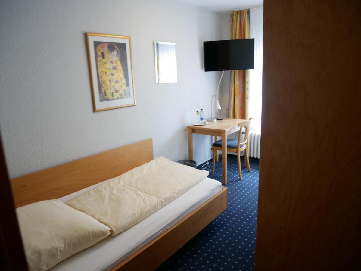 Hotel Am Ceresplatz Manderscheid Exterior foto