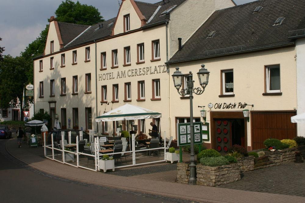 Hotel Am Ceresplatz Manderscheid Exterior foto
